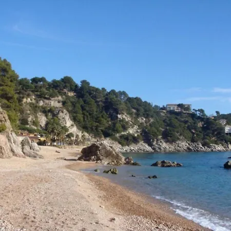 Uhe By Danlux Invest