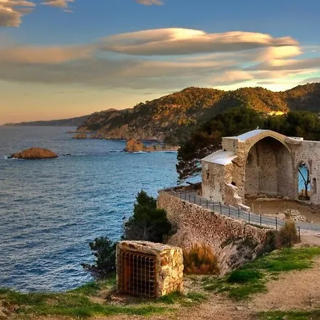 Uhe By Danlux Invest 펜션 또사데마르