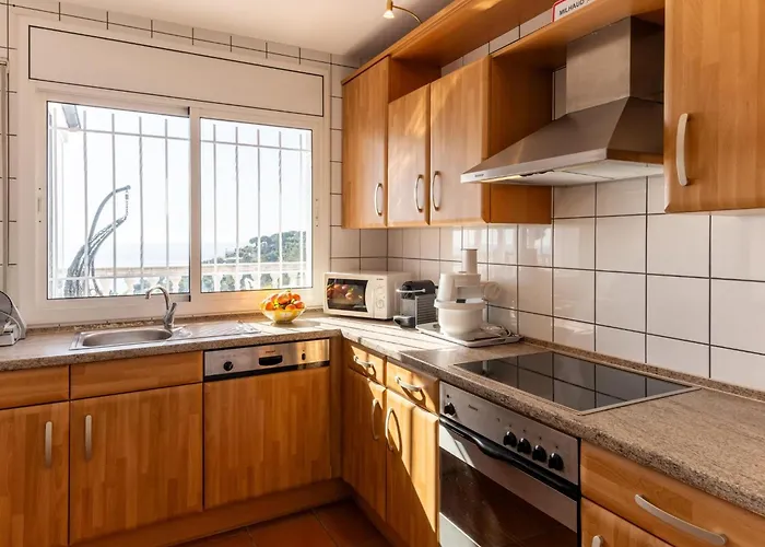 Uhe By Danlux Invest