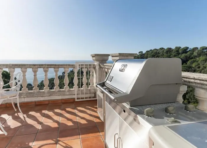 Дом отдыха Uhe By Danlux Invest Тосса-де-Мар